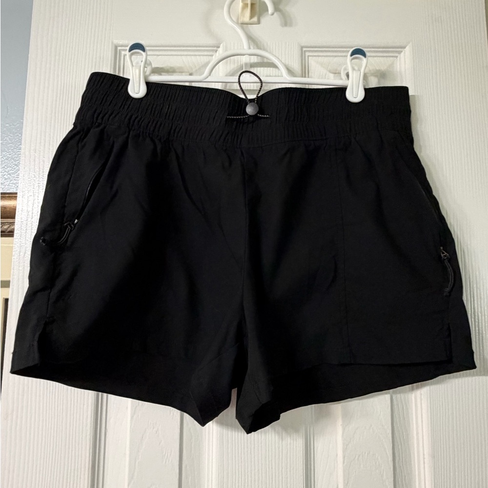 Women’s Black Athletic Outdoor Shorts Large